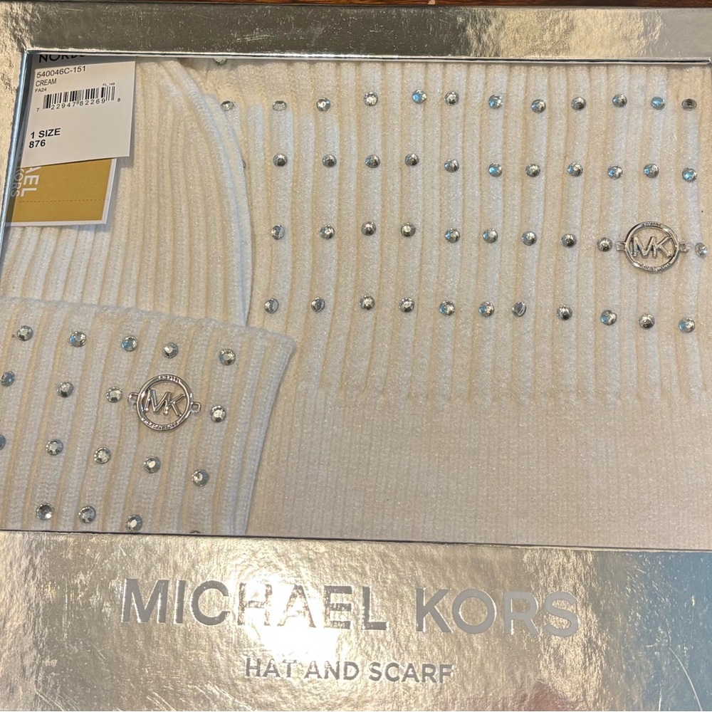 Michael Kors Cream Hat and Scarf Set